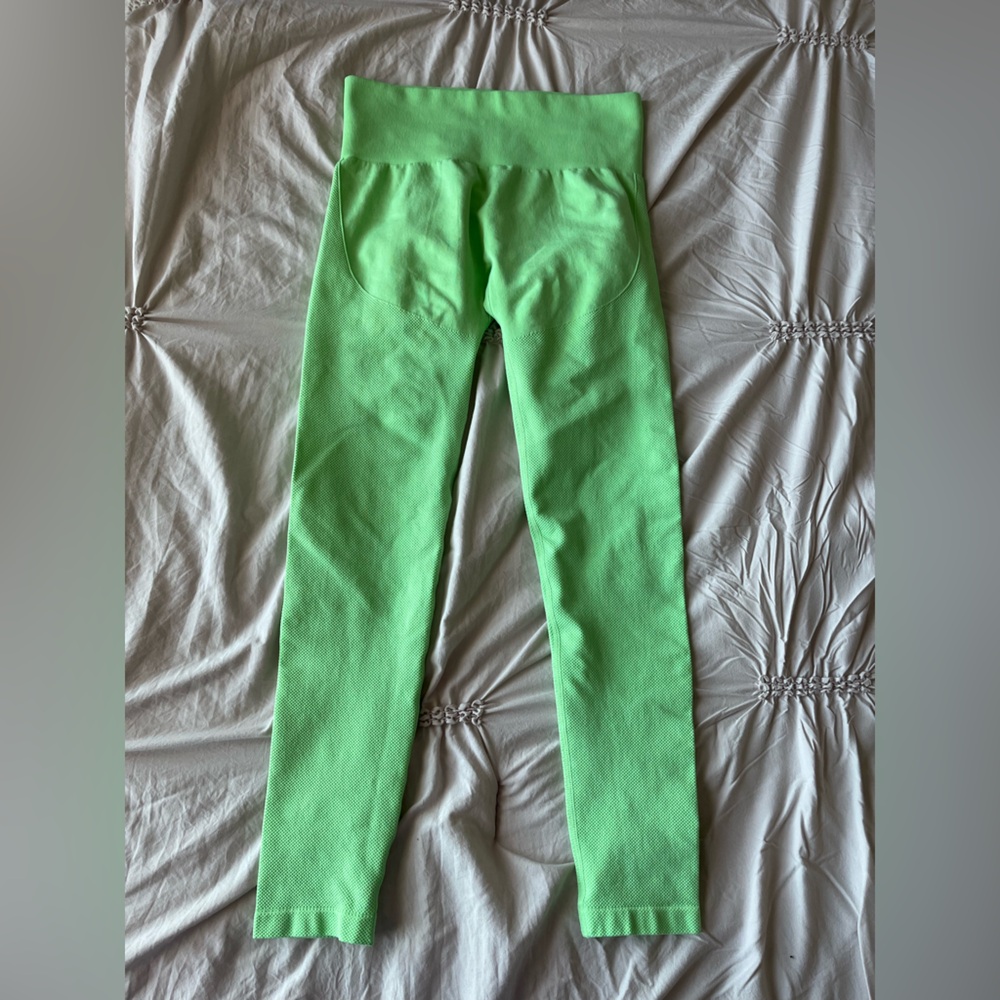 NVGTN Pistachio Lift Seamless Leggings